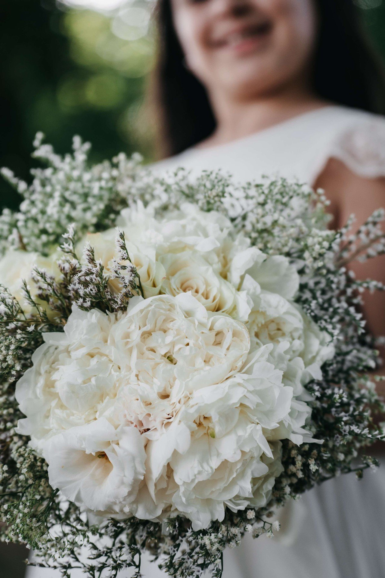 Bouquet bianco di peonie